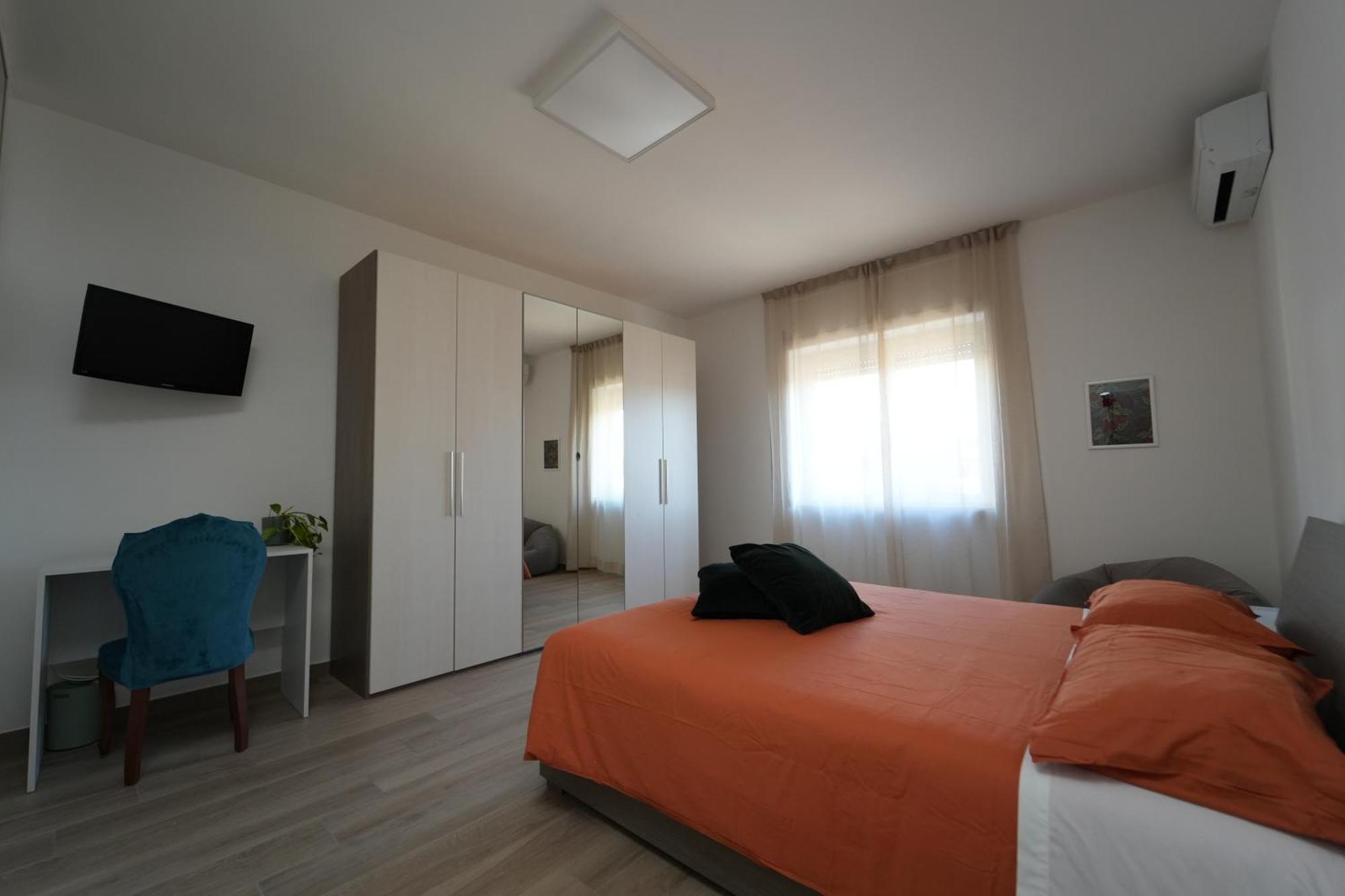 Panorama Vesuvius Affittacamere Guesthouse With Lift Near To Subway In Napoli Center Kültér fotó